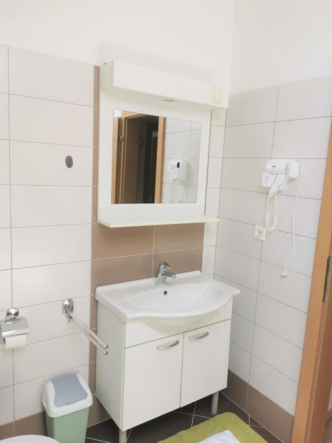 Lenka Apartments II Novalja Eksteriør billede